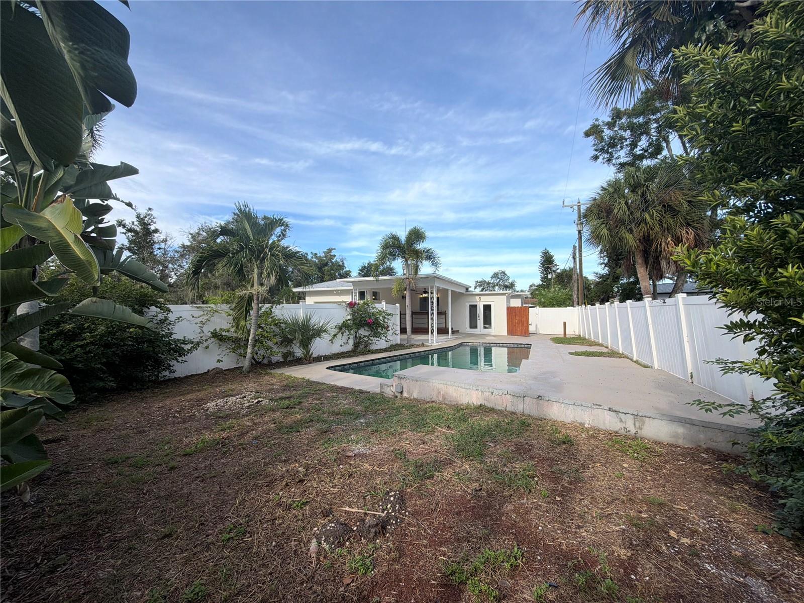 601 MYRTLE WAY S — photo 10