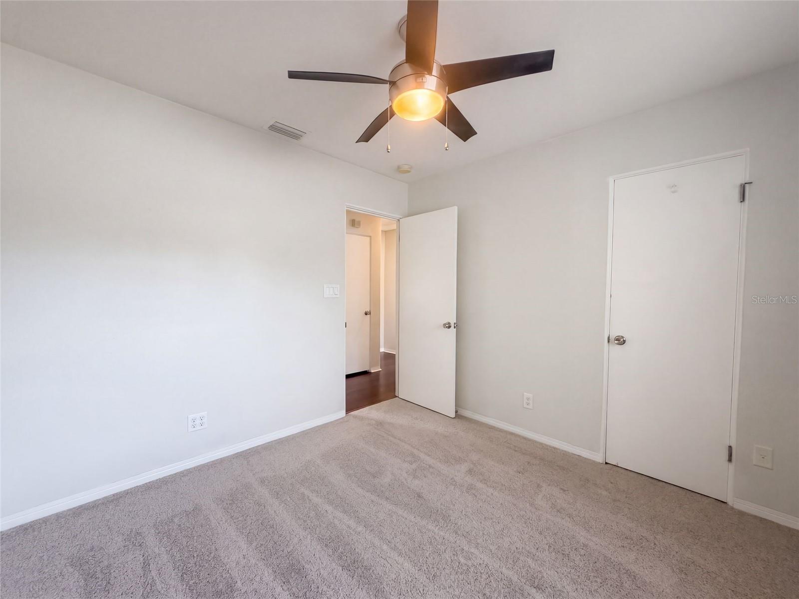 601 MYRTLE WAY S — photo 23