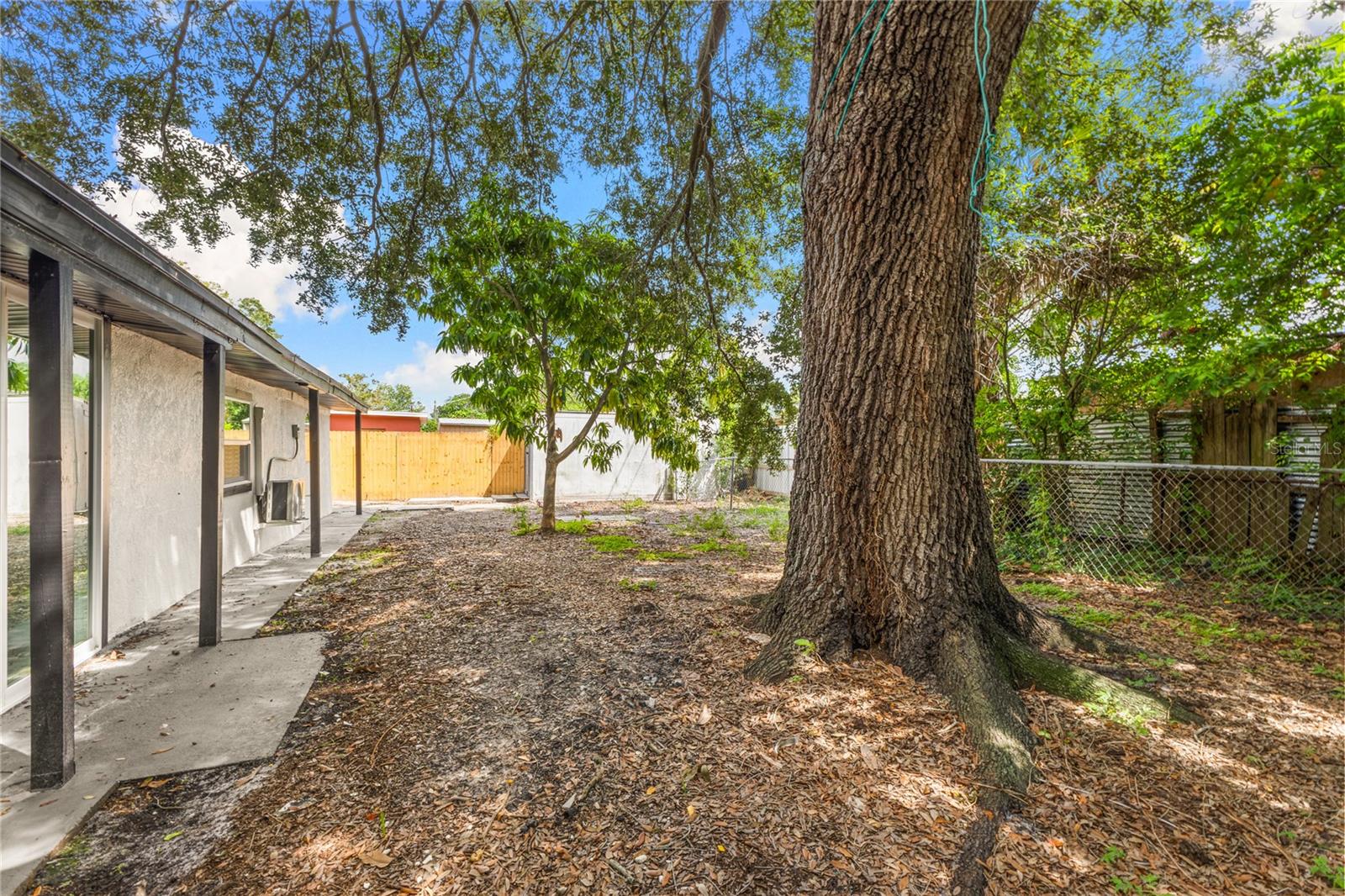 6911 REINDEER RD — photo 21