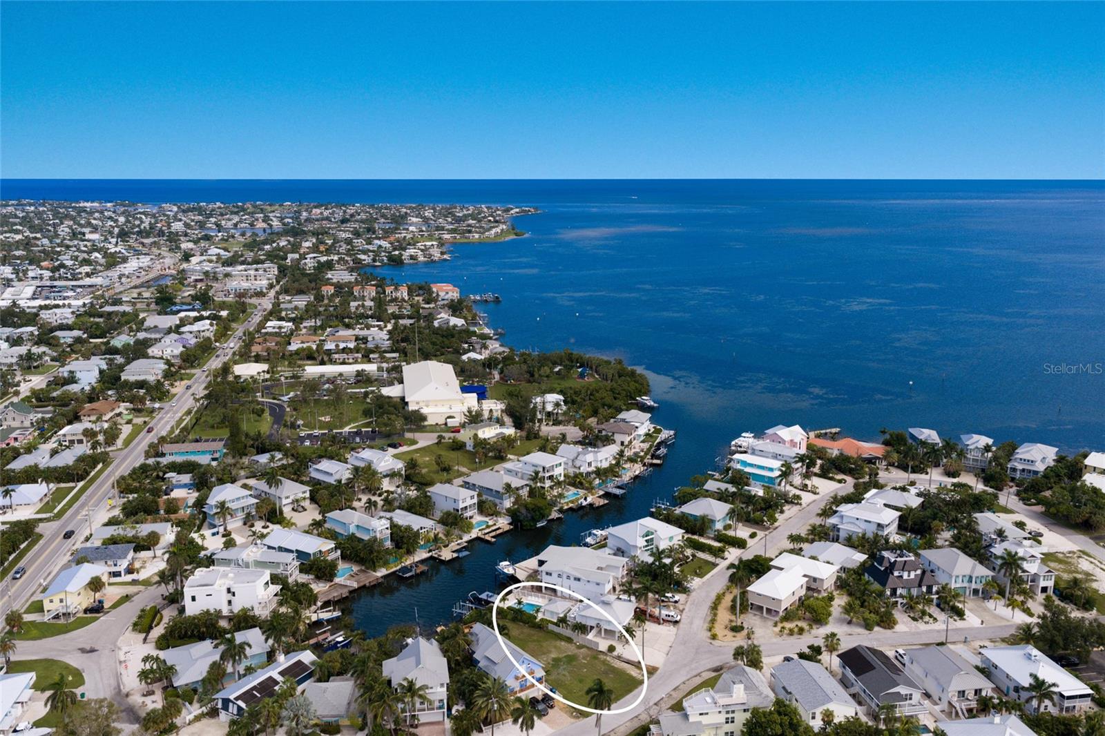 214 S HARBOR DR — photo 3