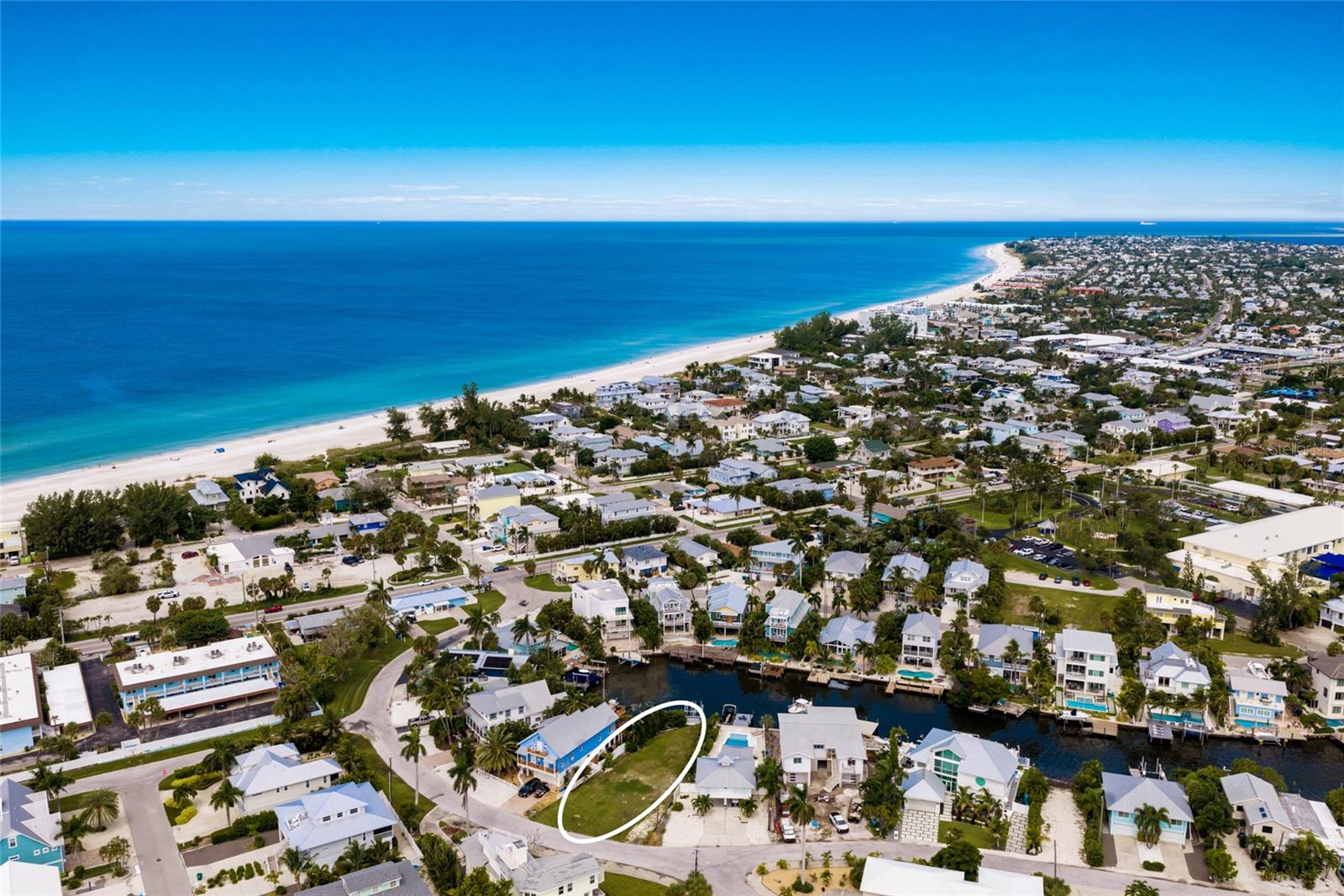214 S HARBOR DR — photo 4