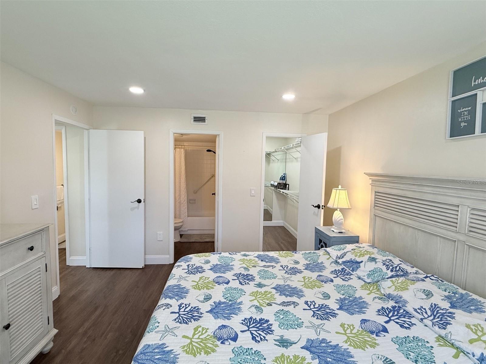 3231 BENEVA RD #101 — photo 17