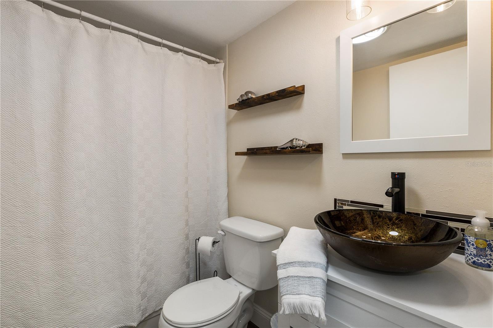 3231 BENEVA RD #101 — photo 22