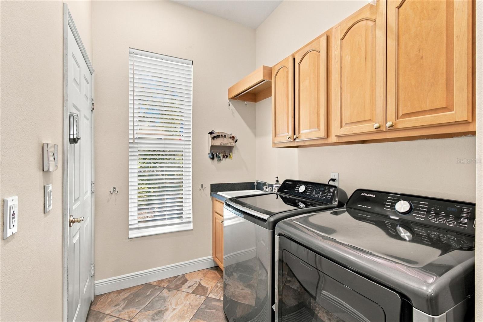 5105 SYLVAN OAKS DR — photo 38