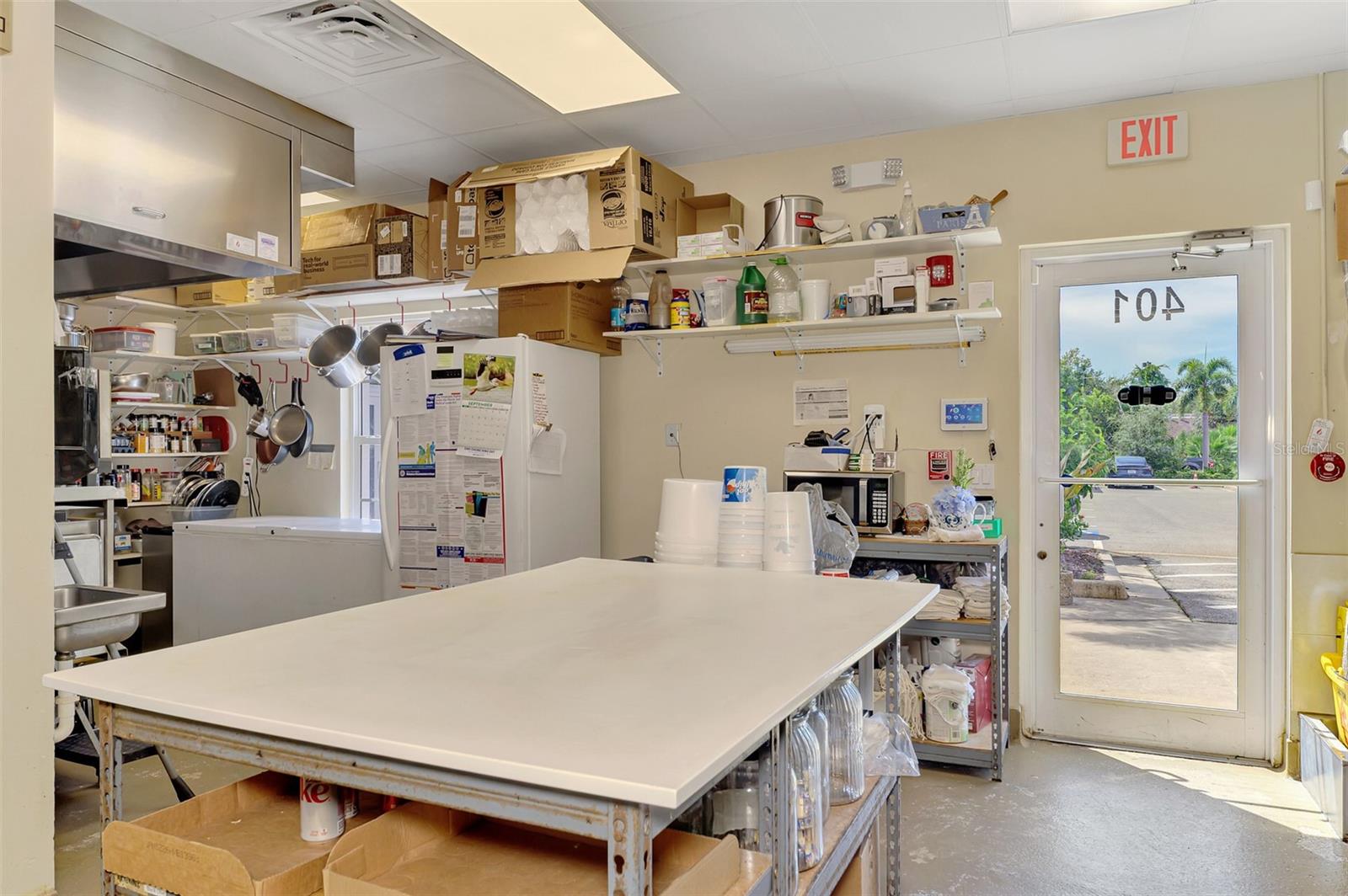 1500 E VENICE AVE #4b — photo 31