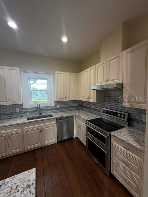 2255 RIBBLE ST — photo 3