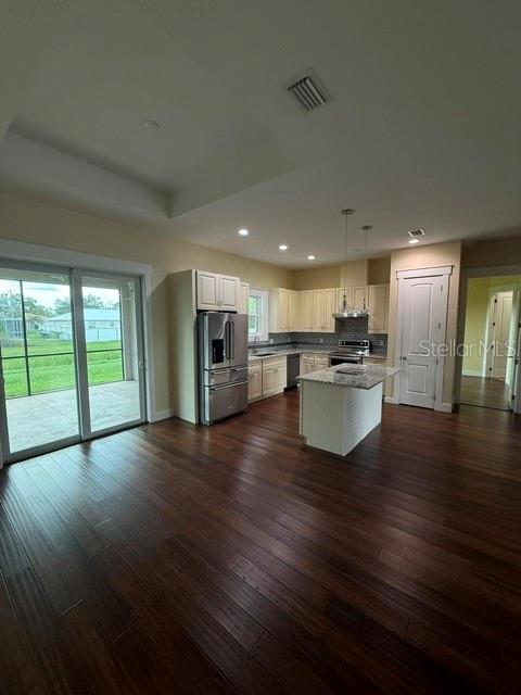 2255 RIBBLE ST — photo 9