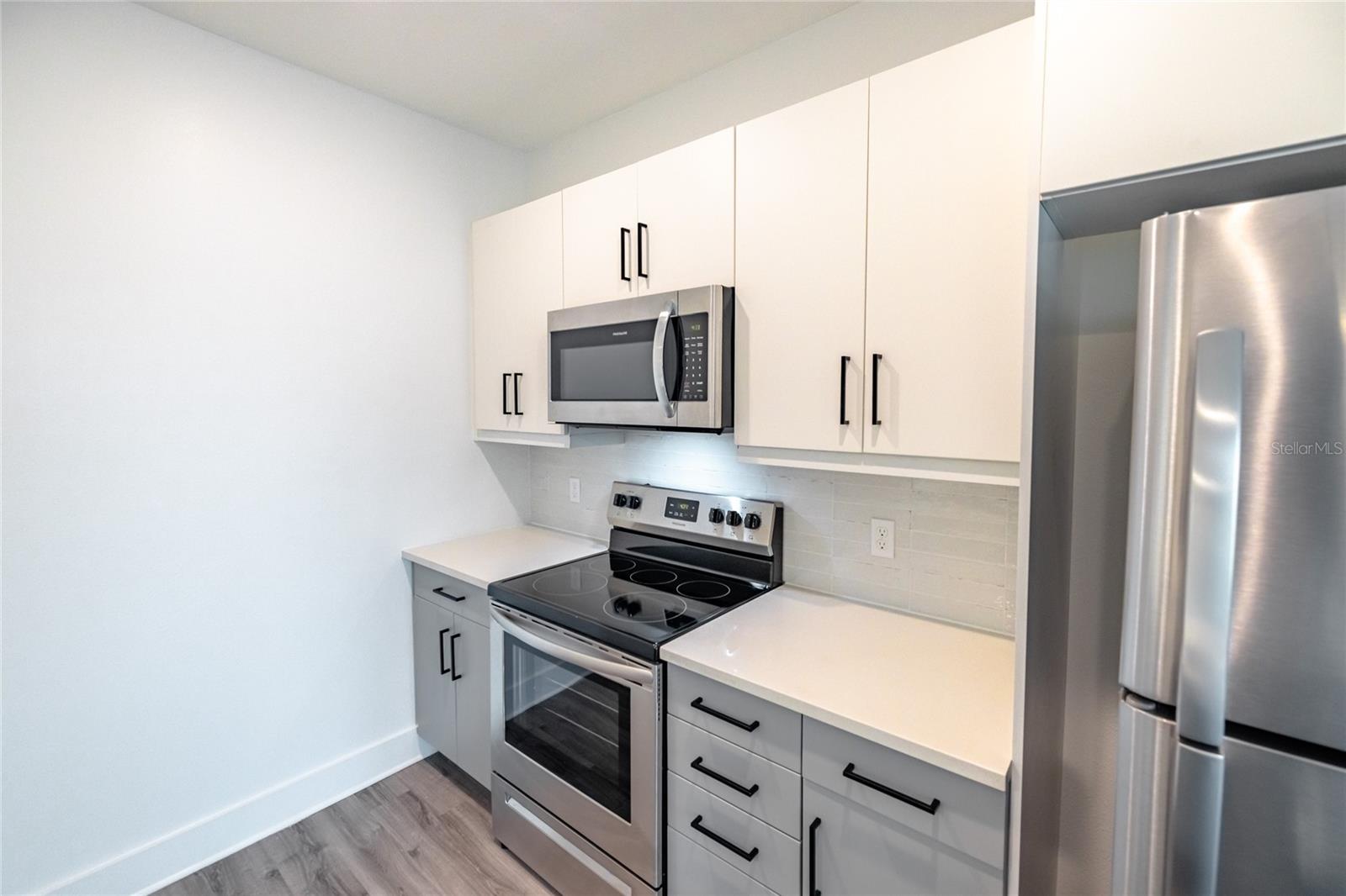 1420 LAKEFRONT DR #2204 — photo 5