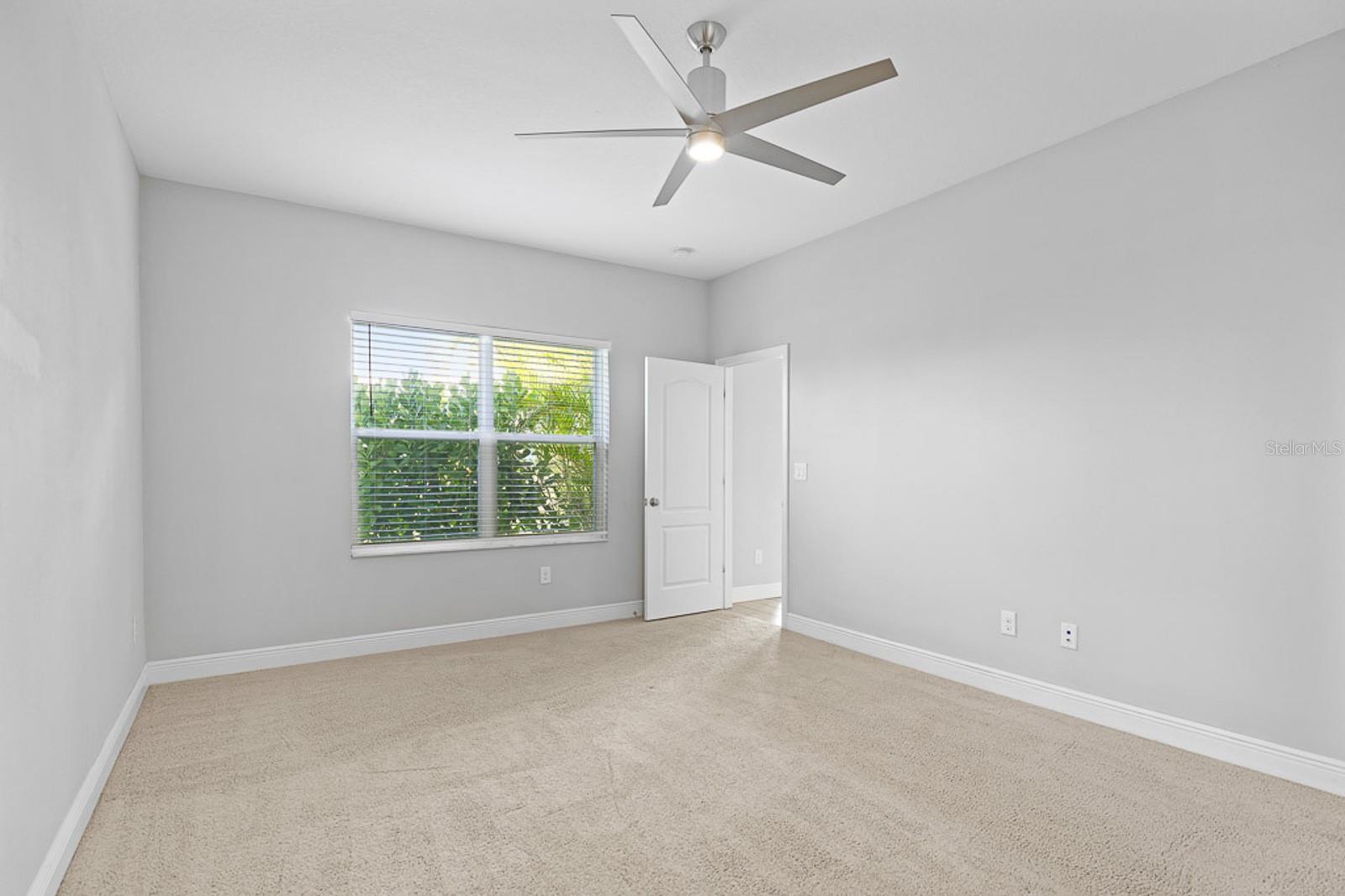 5420 SILVER SUN DR — photo 15