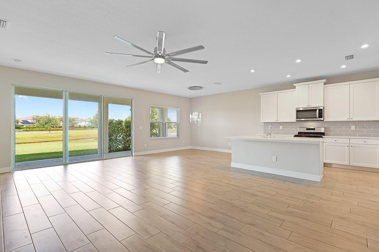 5420 SILVER SUN DR — photo 3