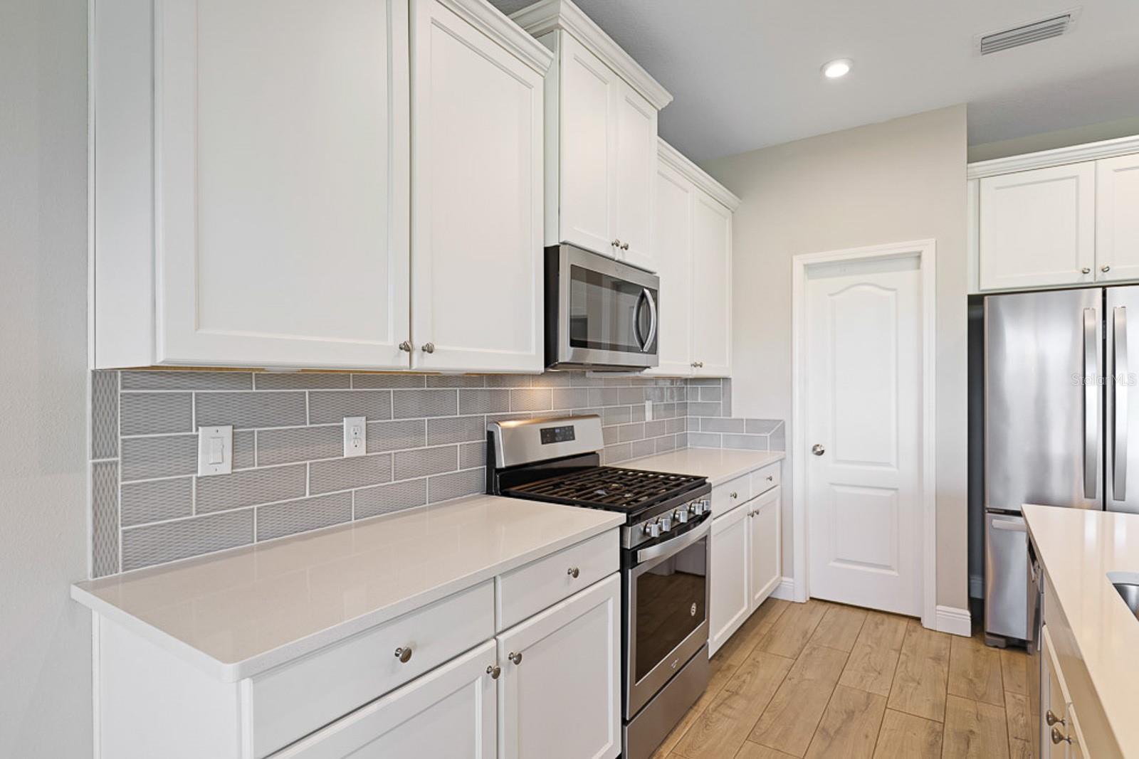 5420 SILVER SUN DR — photo 11