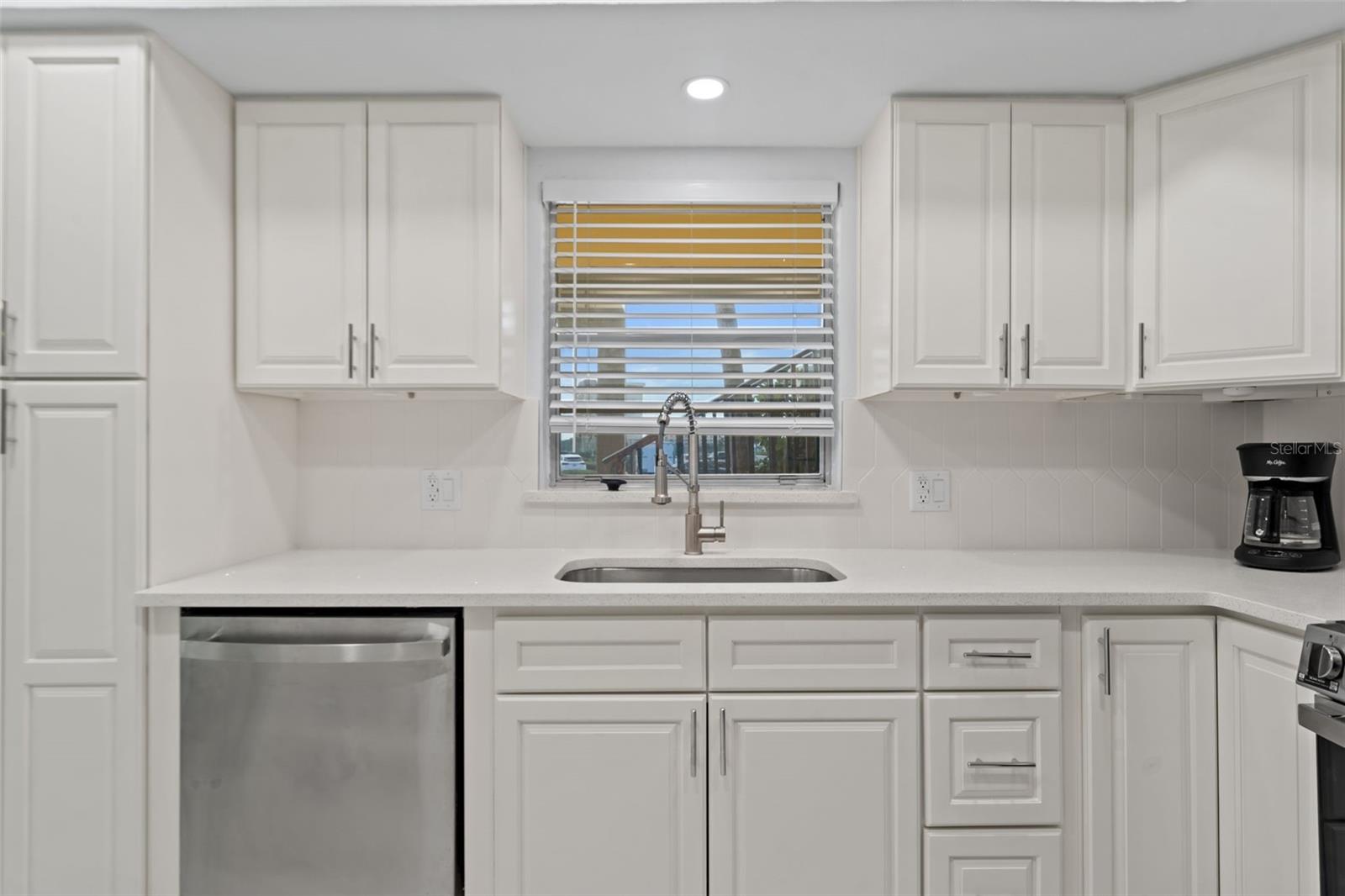 4700 COVE CIR #102 — photo 14