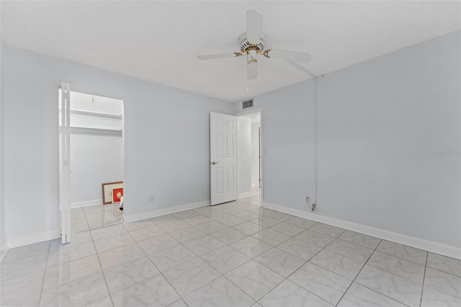 4700 COVE CIR #102 — photo 21
