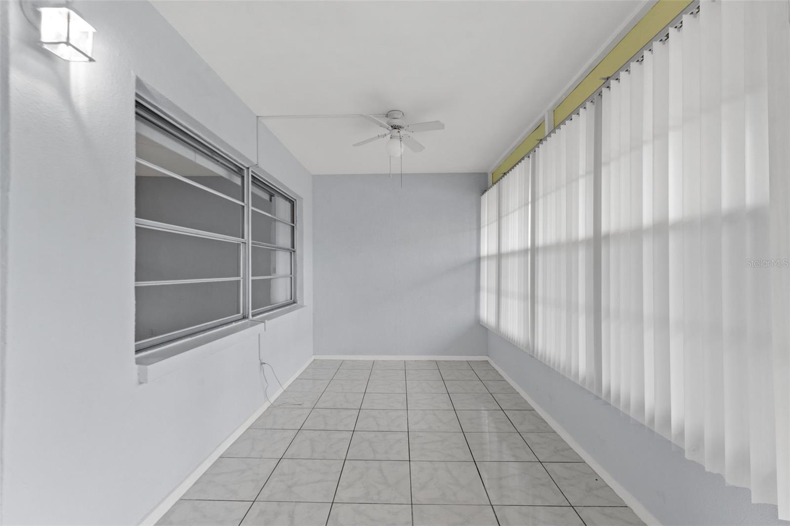 4700 COVE CIR #102 — photo 27