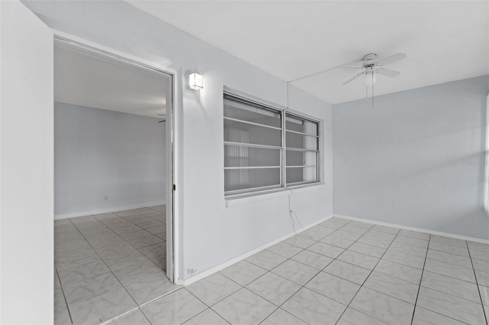 4700 COVE CIR #102 — photo 4