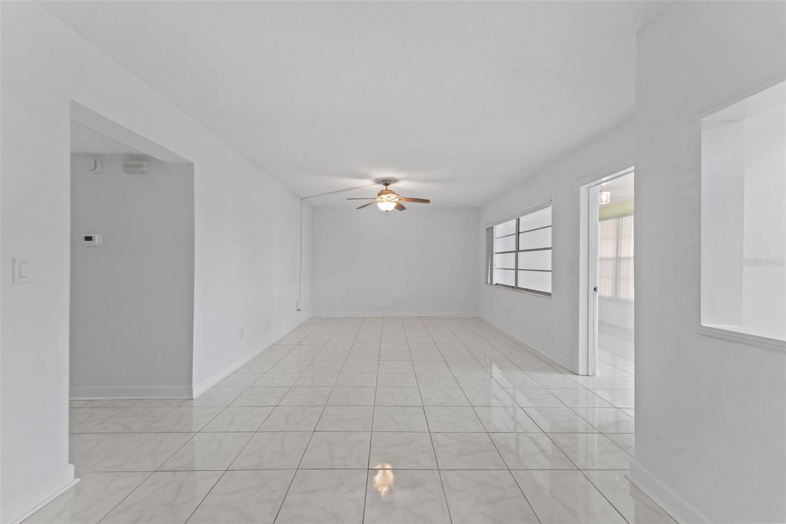 4700 COVE CIR #102 — photo 8