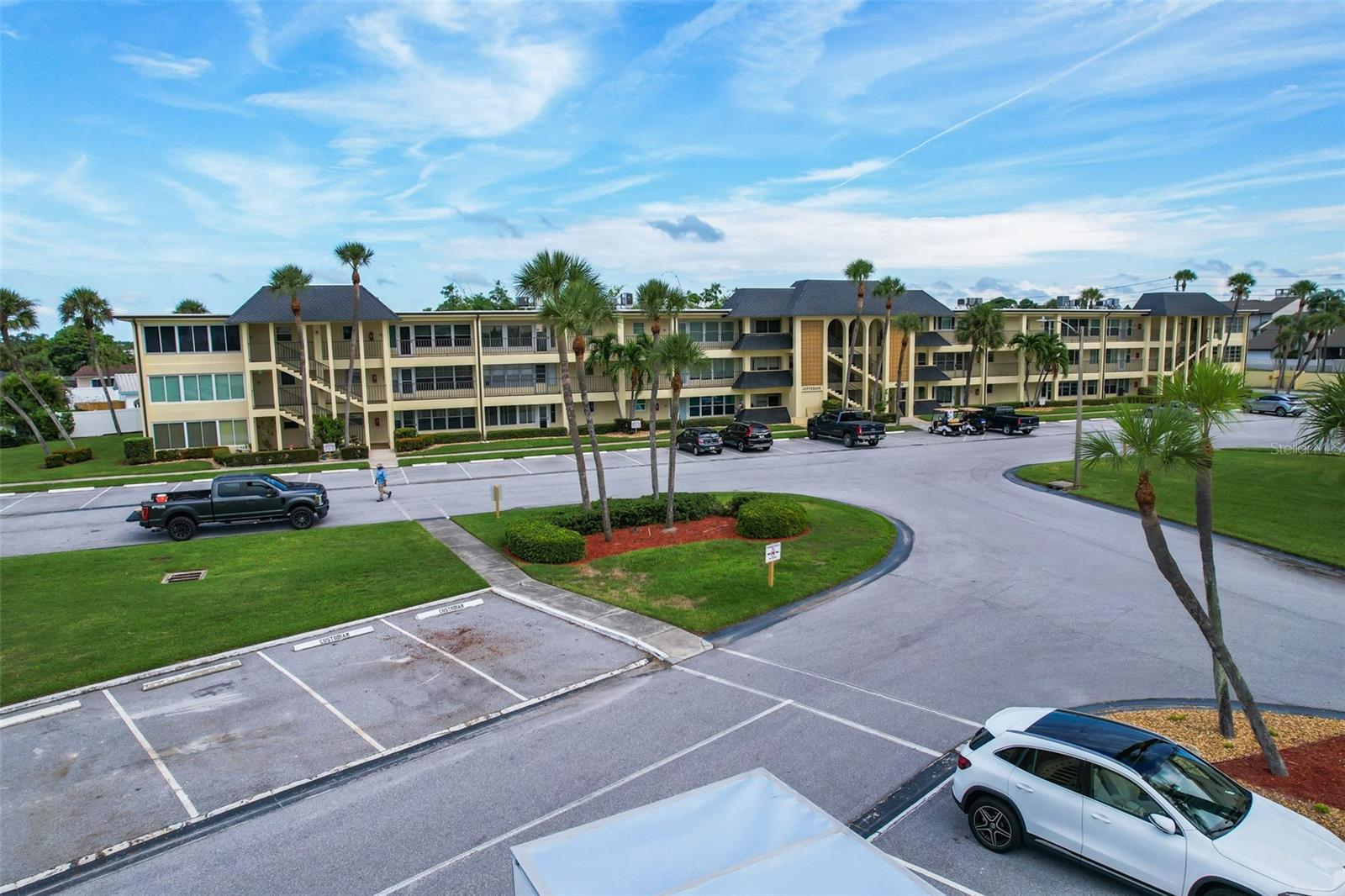 4700 COVE CIR #102 — photo 38