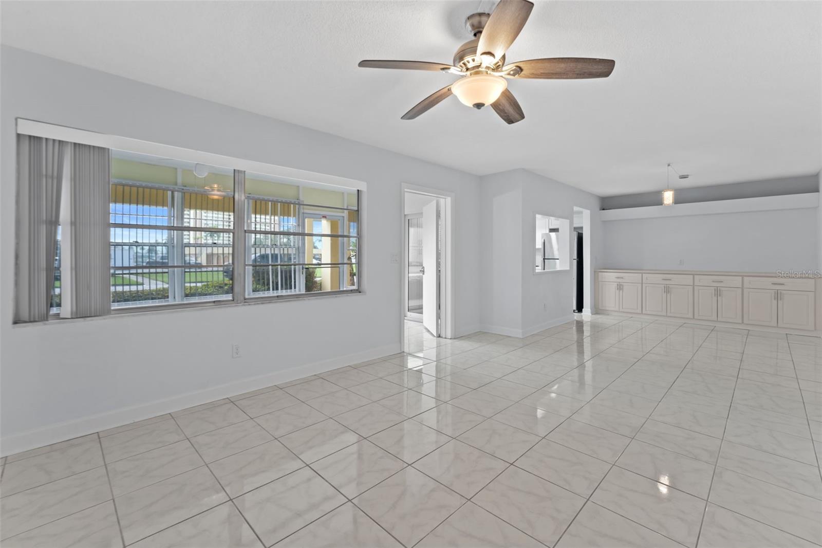 4700 COVE CIR #102 — photo 7