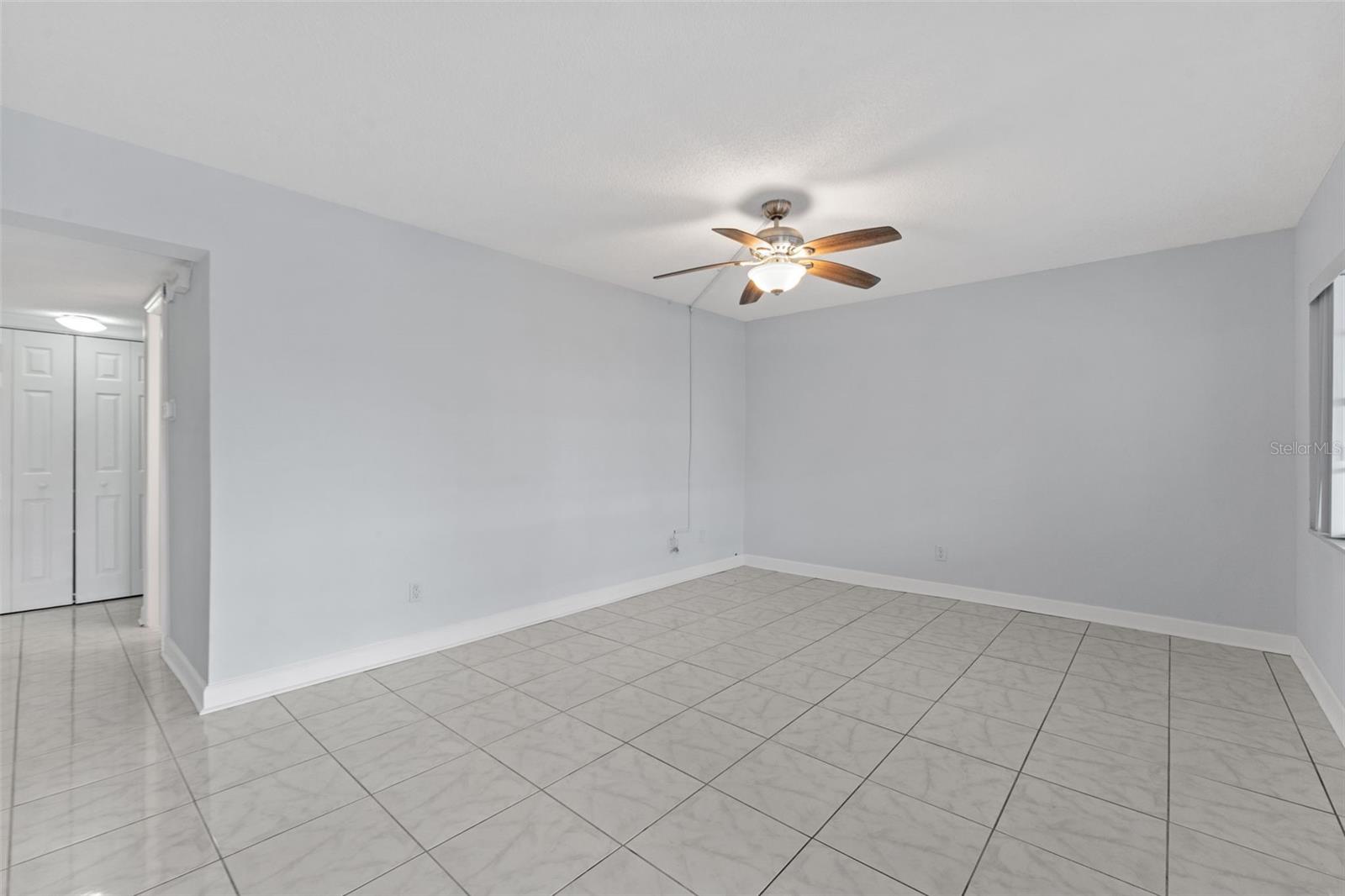 4700 COVE CIR #102 — photo 9
