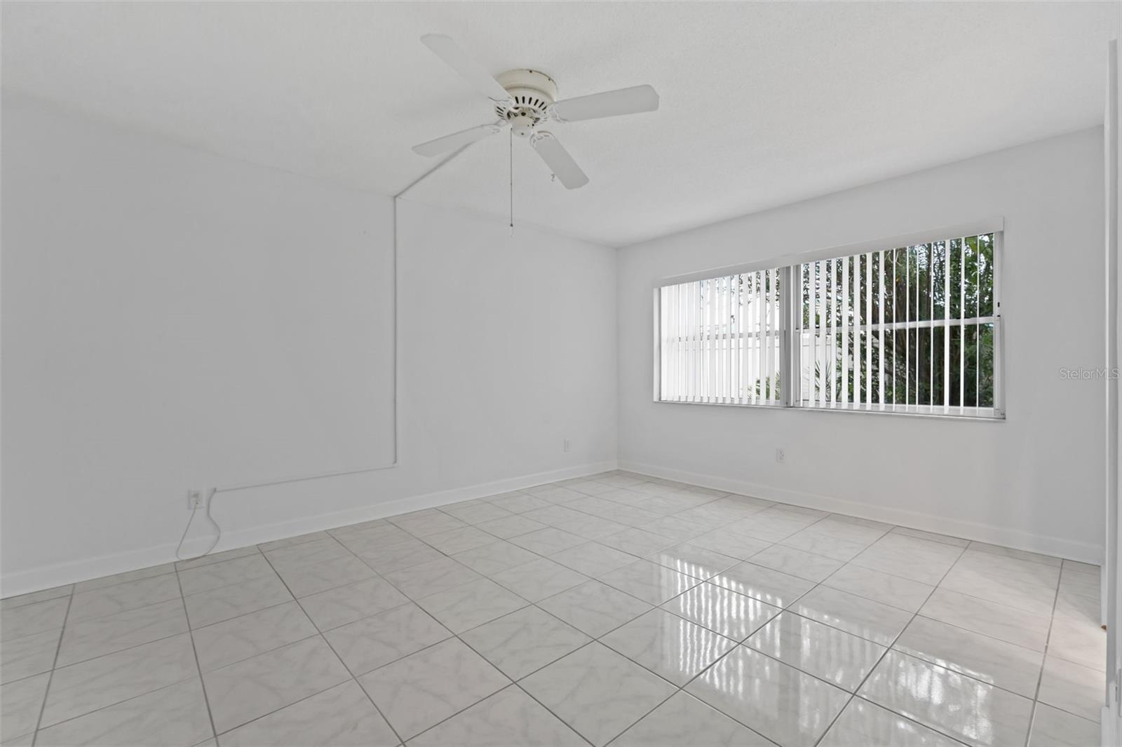4700 COVE CIR #102 — photo 17