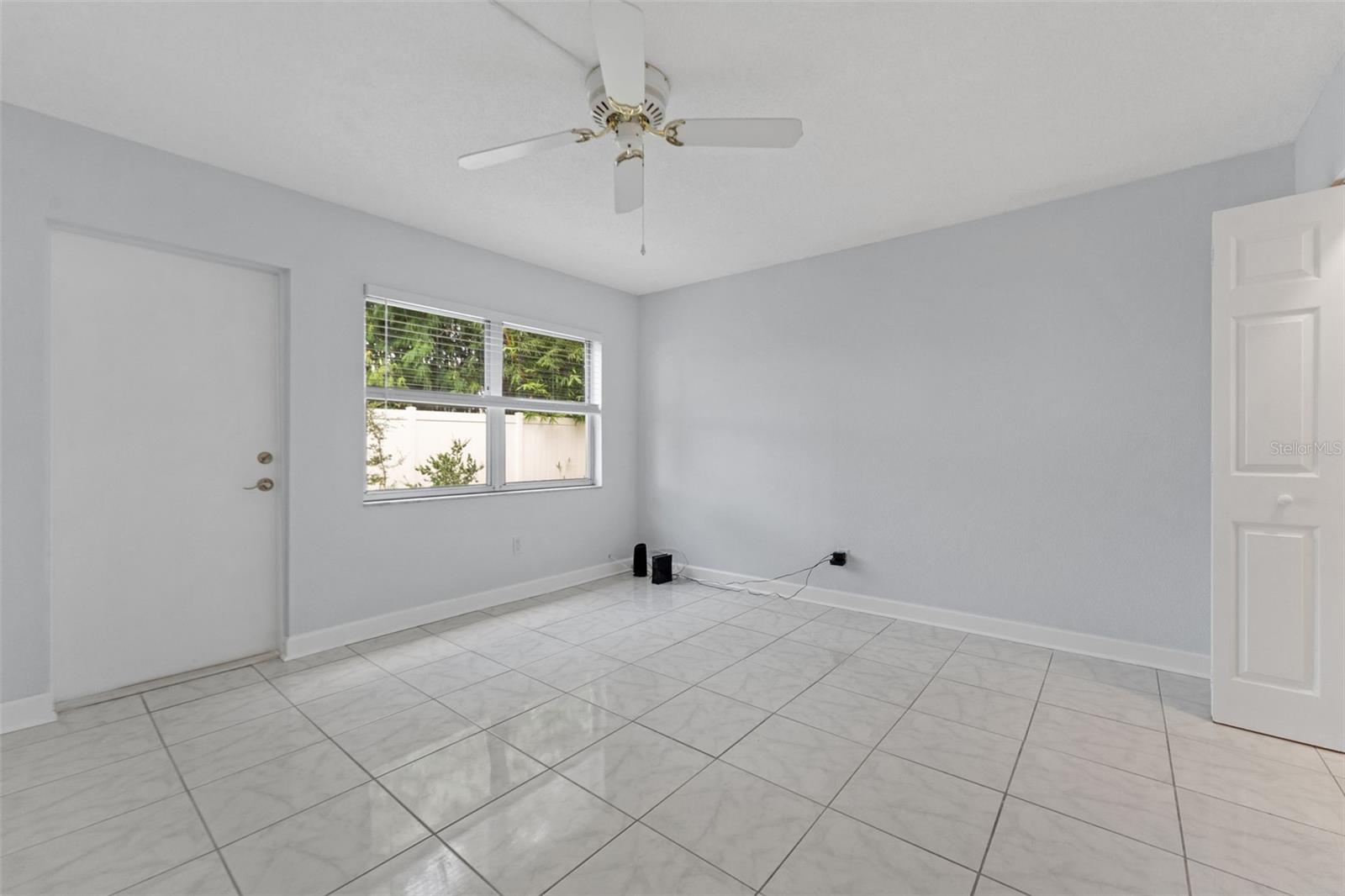 4700 COVE CIR #102 — photo 24