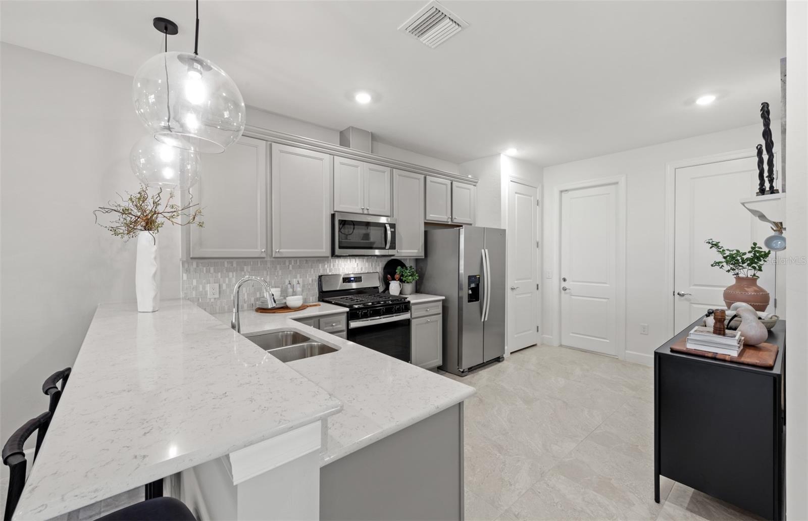 18734 INDIAN ROCK PL — photo 6