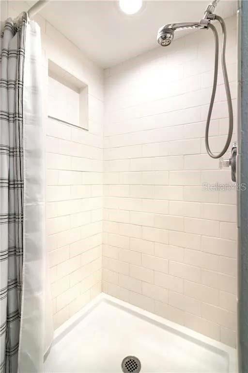 421 PALM AVE N — photo 13