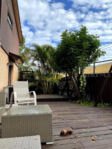 421 PALM AVE N — photo 24