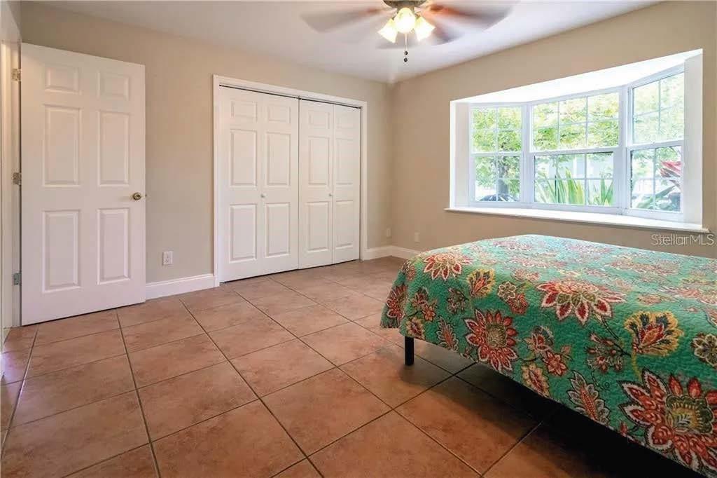 421 PALM AVE N — photo 19