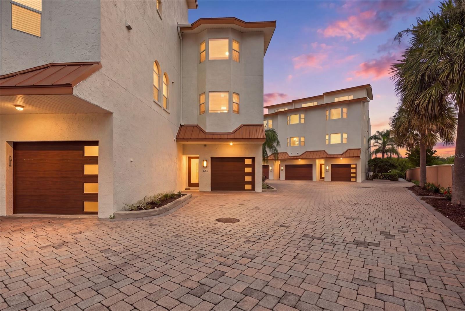 1585 PINELLAS BAYWAY S — photo 2