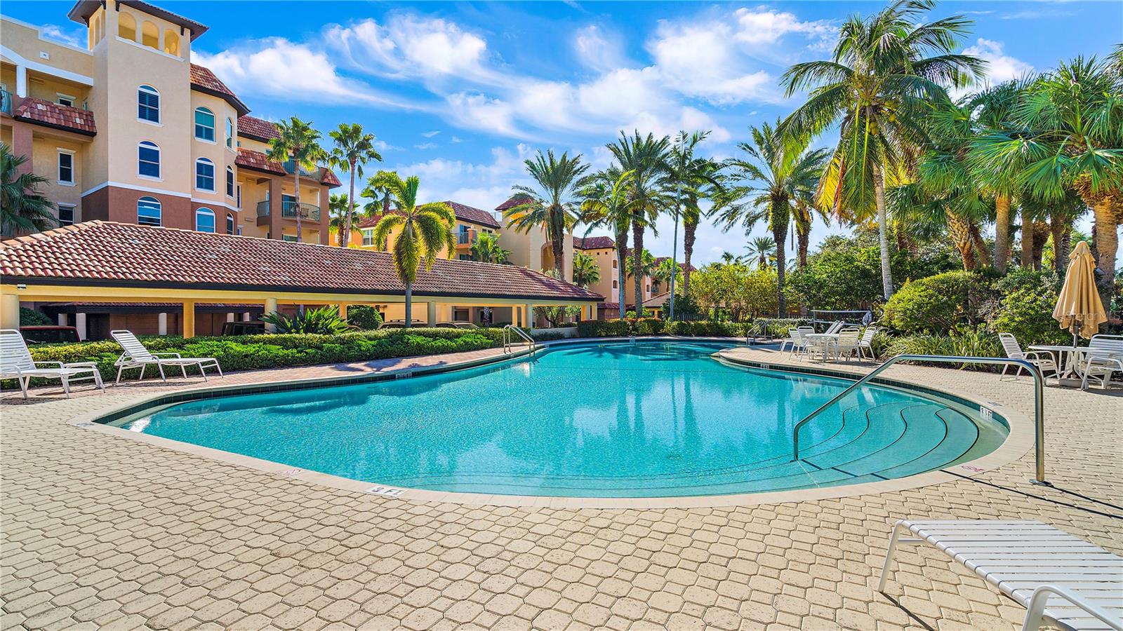 1585 PINELLAS BAYWAY S — photo 23