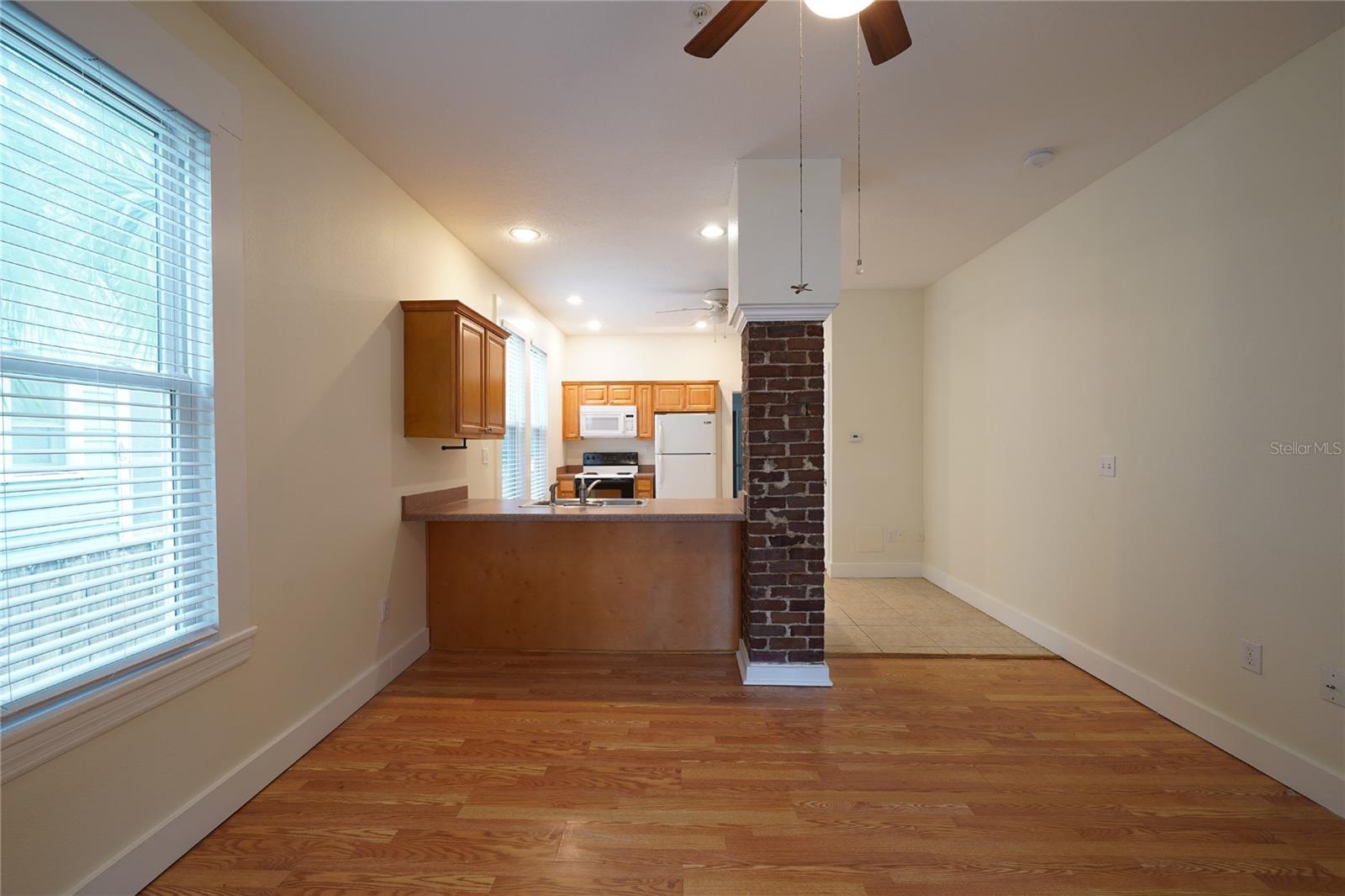 838 6TH ST N #1 — photo 4