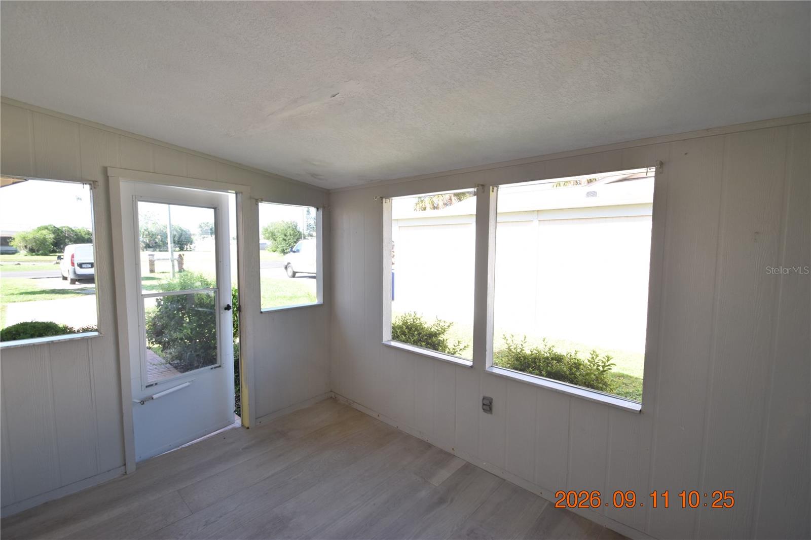705 2ND AVE NW #B — photo 9