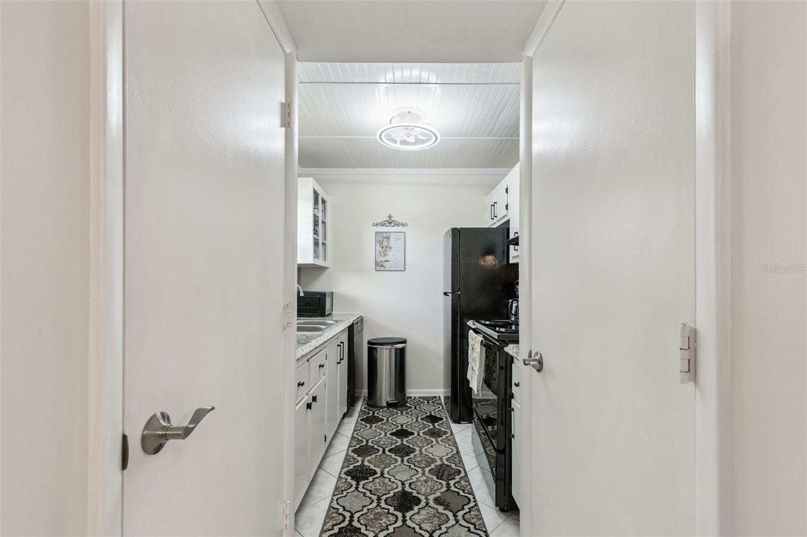 2750 E BAY DR #12B — photo 10