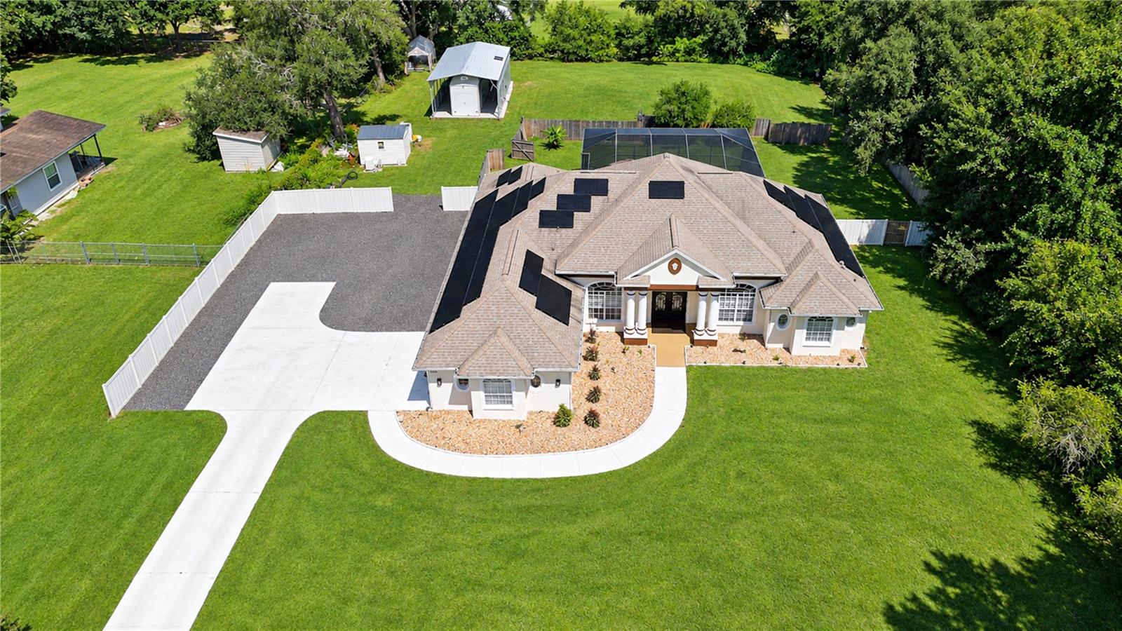 7136 QUAIL HOLLOW BLVD — photo 2
