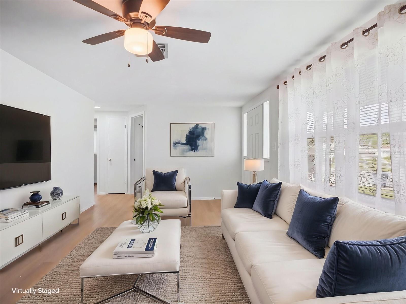 1031 CLASSIC DR — photo 11