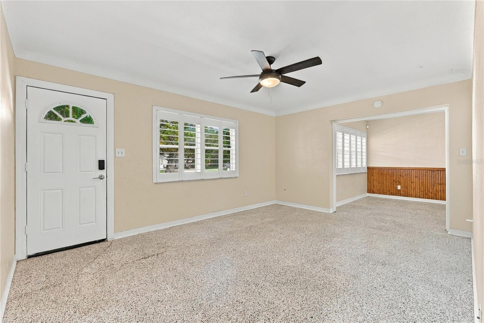 5030 ARAGON WAY S — photo 4