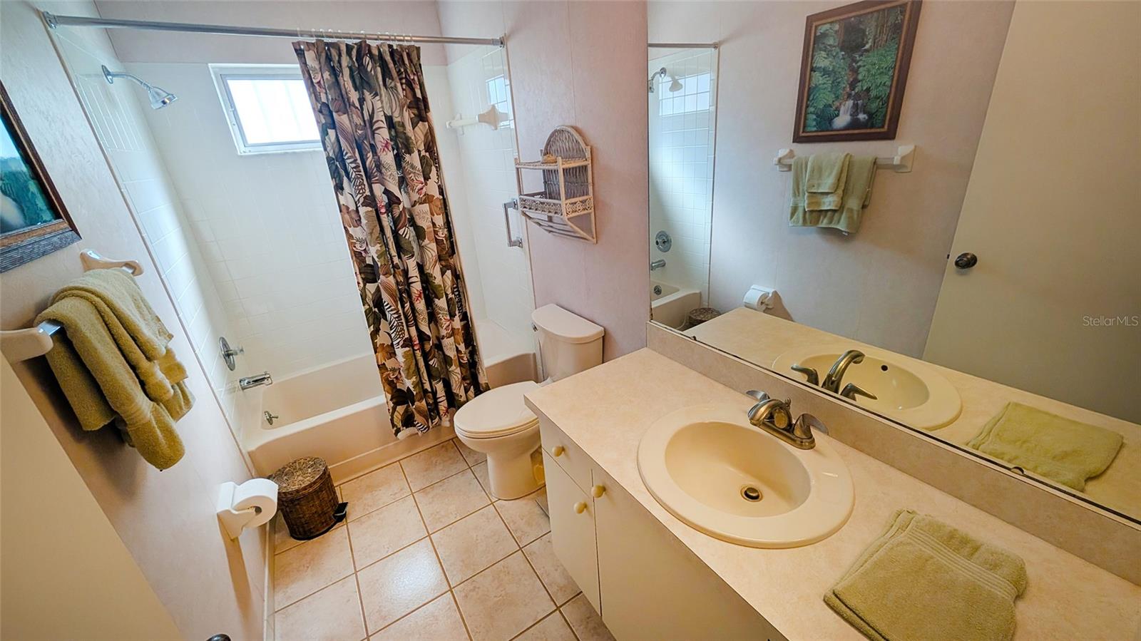676 LINDEN DR — photo 21