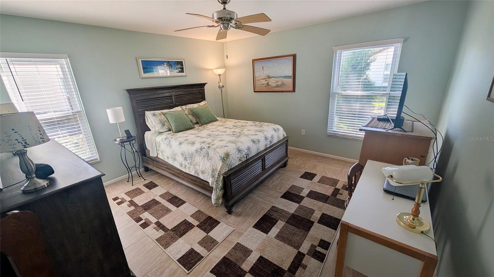 676 LINDEN DR — photo 14