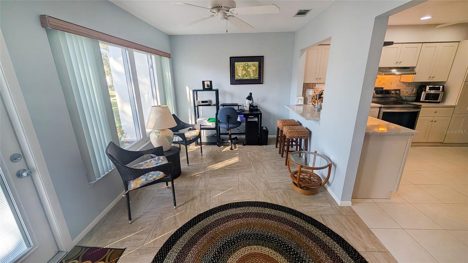 676 LINDEN DR — photo 10