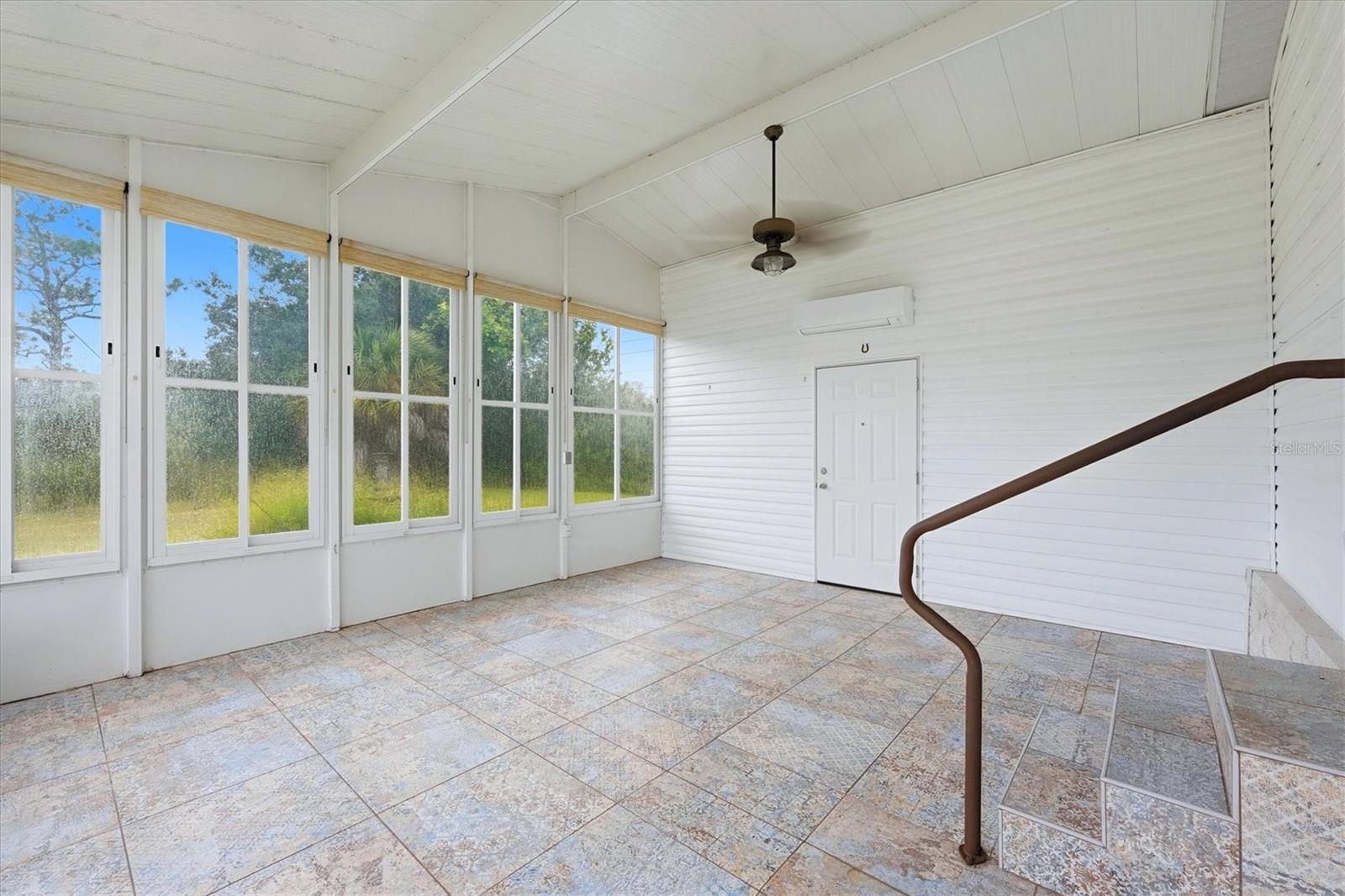 583 PORTSIDE DR — photo 43