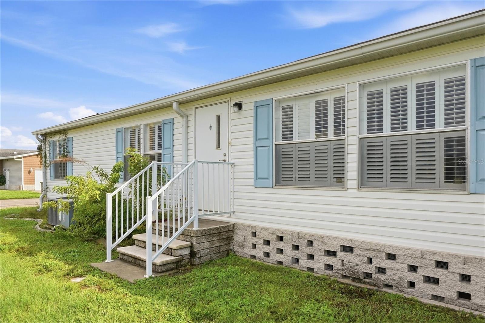 583 PORTSIDE DR — photo 45