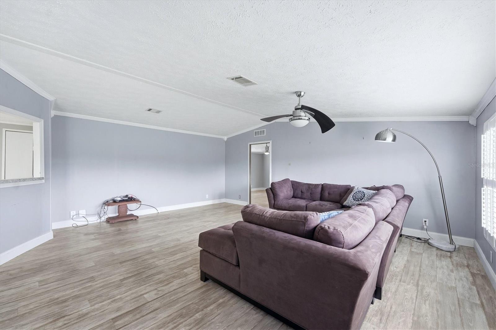 583 PORTSIDE DR — photo 9