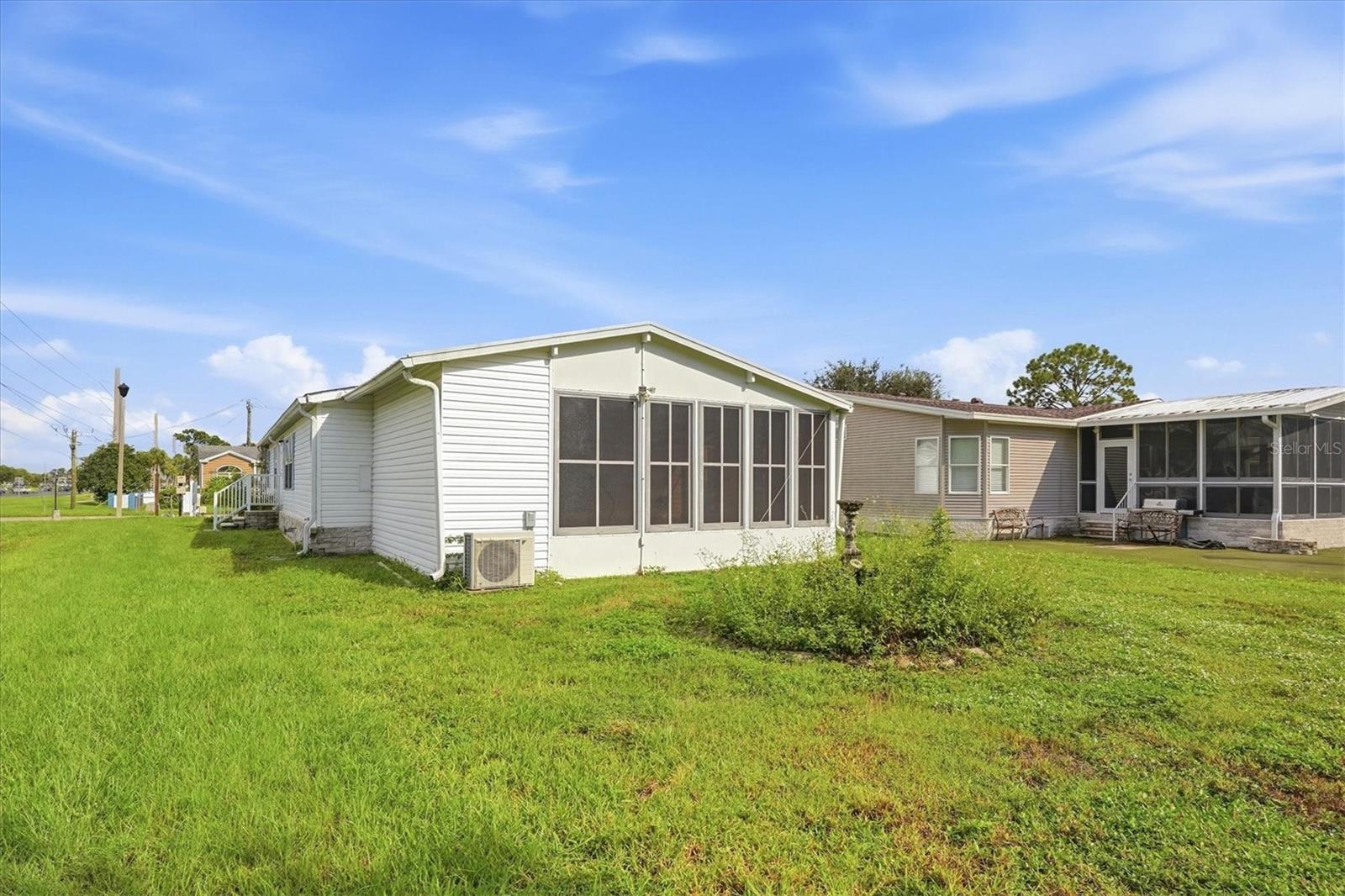 583 PORTSIDE DR — photo 49
