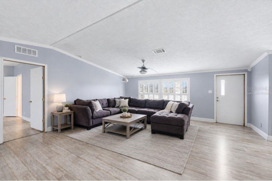 583 PORTSIDE DR — photo 8