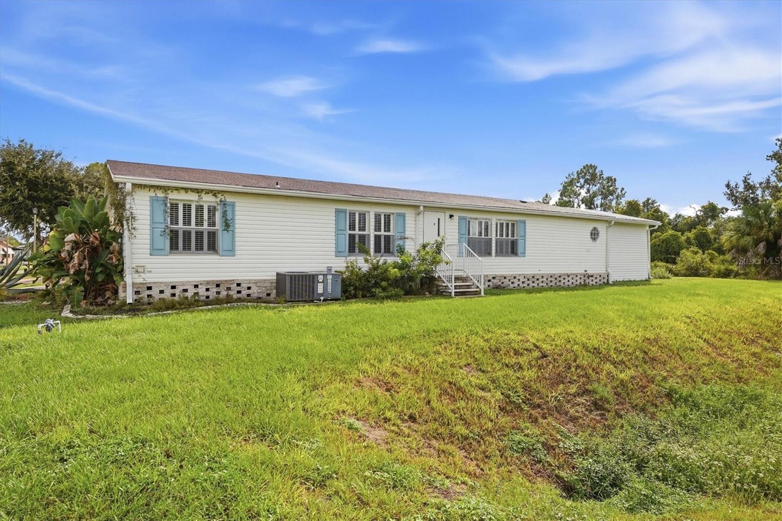 583 PORTSIDE DR — photo 47