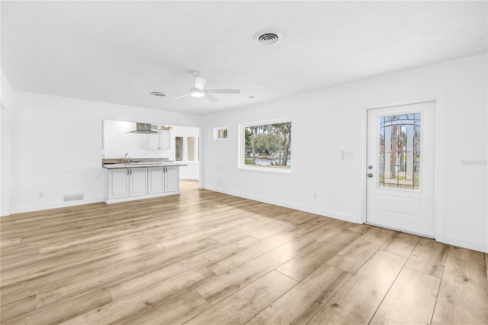 7204 GRAND BLVD — photo 13