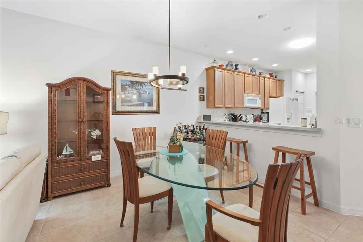 2063 BATELLO DR — photo 10