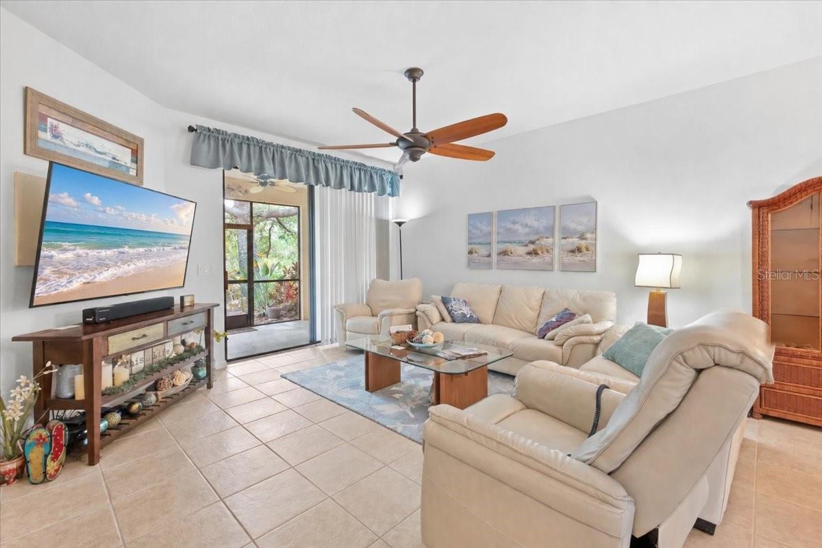 2063 BATELLO DR — photo 18