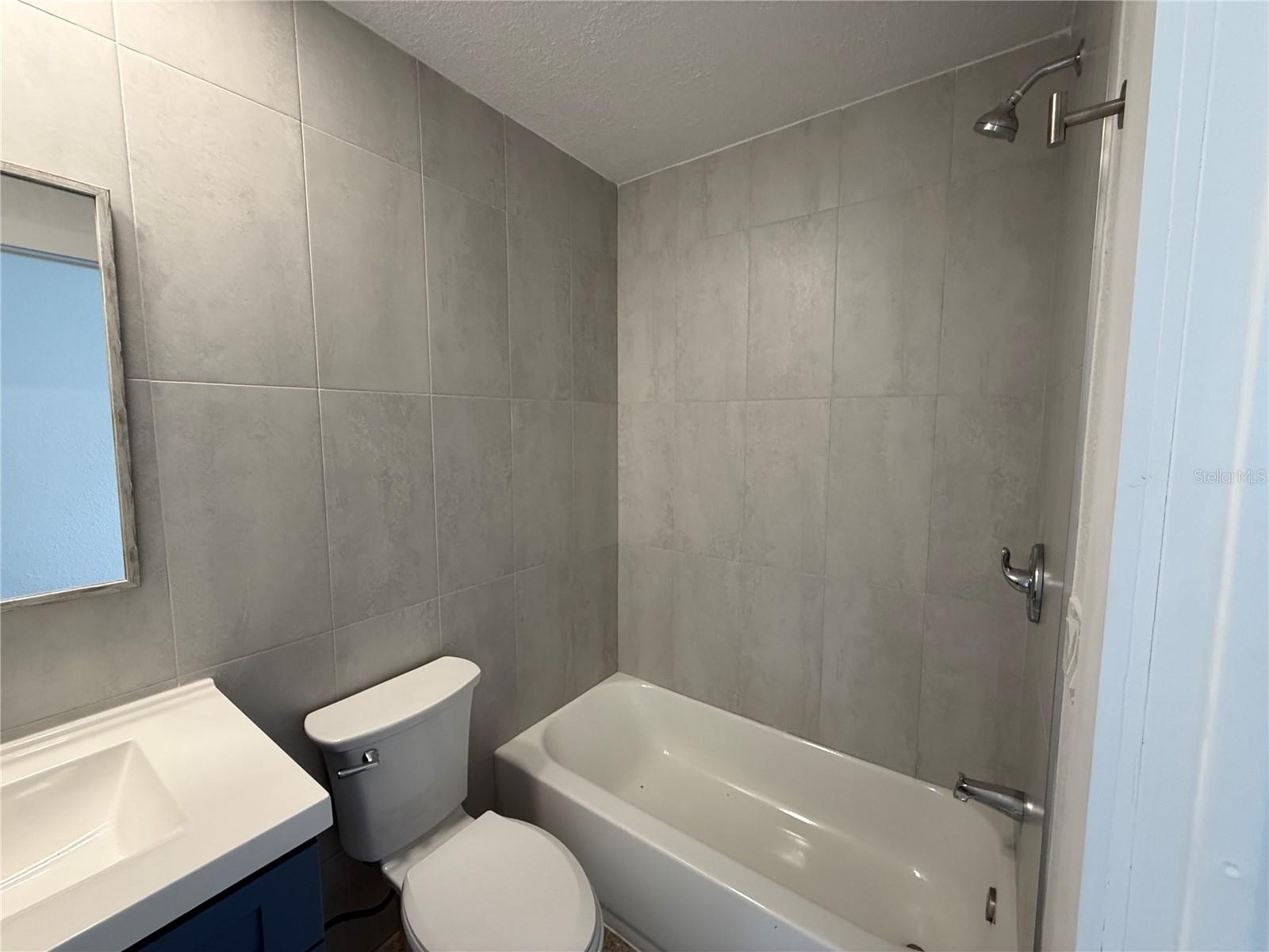 119 147TH AVE E #B — photo 8